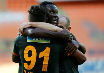 Alanyaspor liderliği bırakmıyor!