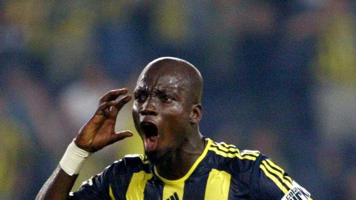 Stephen Appiah'tan flaş derbi paylaşımı!
