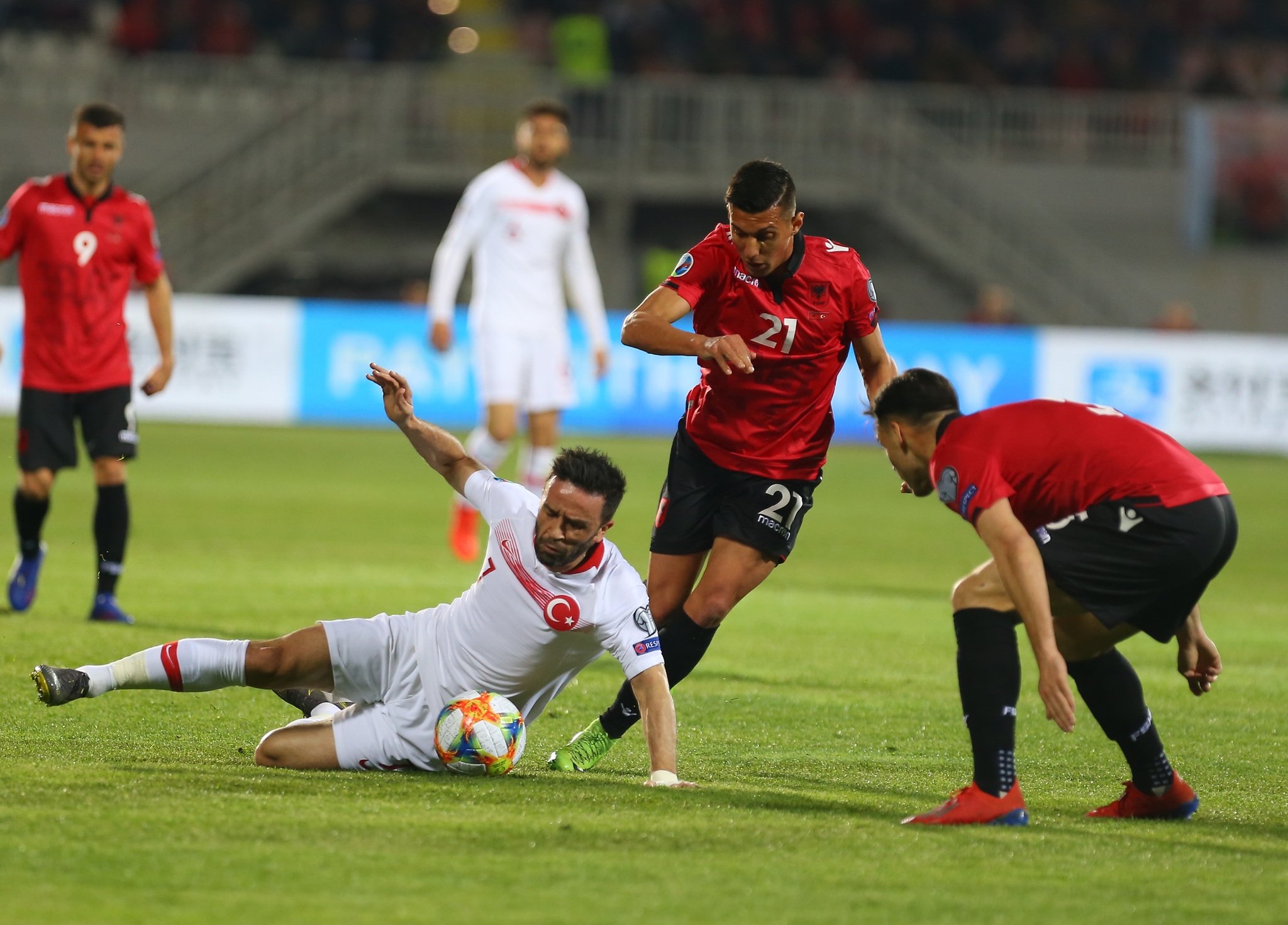 Usta yazarlar Arnavutluk - Türkiye maçını değerlendirdi!