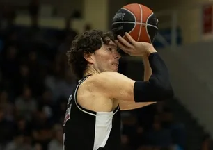 Cedi Osman'dan Yunanistan'da kariyer rekoru!