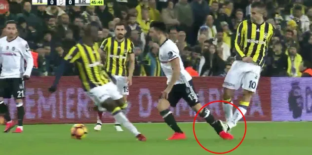 Beşiktaşlıların Van Persie isyanı - 1