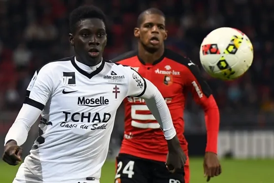 Fenerbahçe İsmaila Sarr’ın peşinde