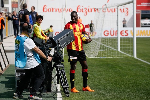 Beşiktaş’ta Demba Ba çıkmazı