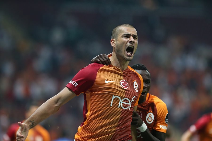 Eren Derdiyok Twitter’ı salladı