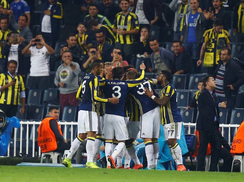 Fenerbahçe - Feyenoord maçından kareler