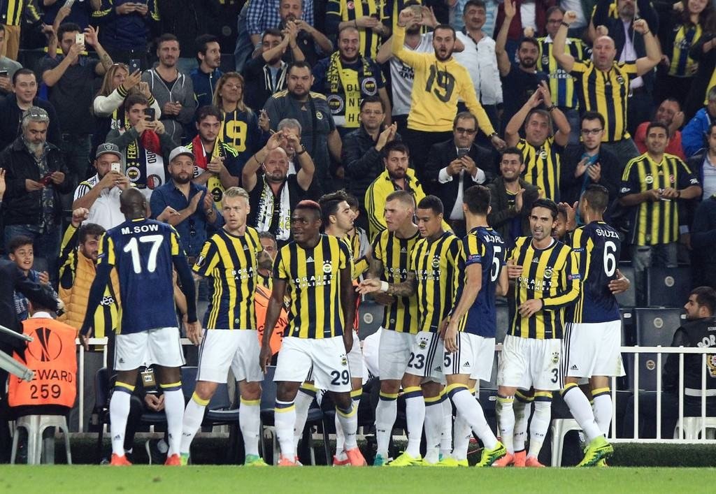 Fenerbahçe - Feyenoord maçından kareler