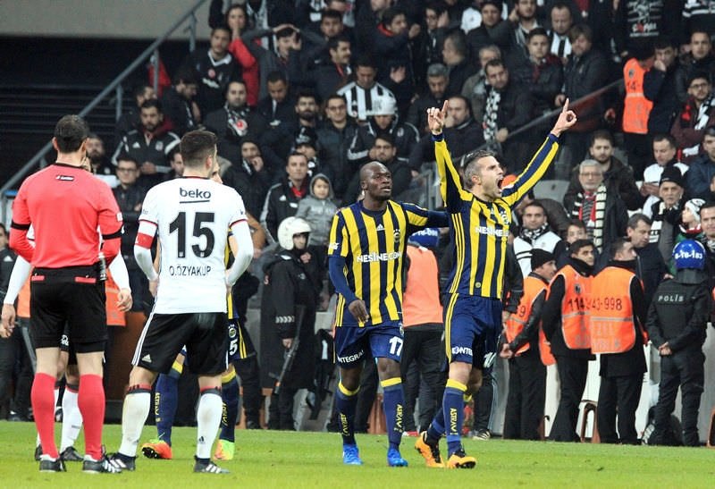 Robin van Persie’den Oğuzhan Özyakup açıklaması
