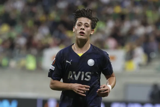 FENERBAHÇE TRANSFER HABERLERİ - Dünya devleri yarışa girdi! İngilizler F.Bahçe'nin yıldızını konuşuyor - 1