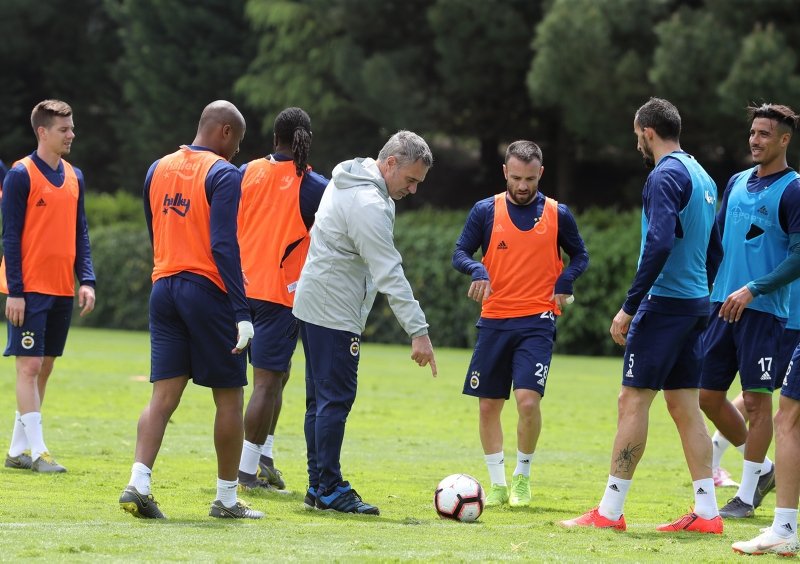 Fenerbahçe’ye dünya yıldızı kaleci!