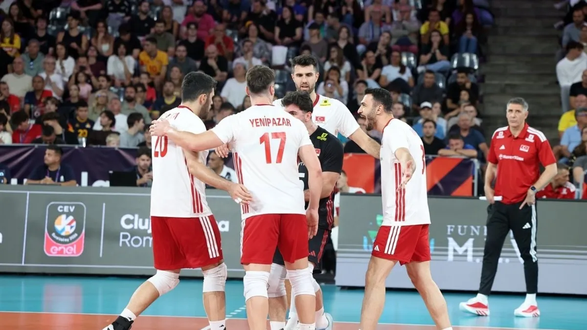 A Milli Erkek Voleybol Takımı'ndan Avrupa Şampiyonası'nda ilk galibiyet!