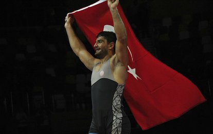 Milli güreşçi Taha Akgül 9. kez Avrupa Şampiyonu!