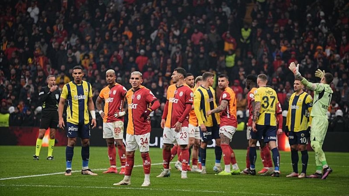 Fenerbahçe mi, Galatasaray mı? Yapay zeka şampiyonu açıkladı Fenerbahçe mi, Galatasaray mı? Yapay zeka şampiyonu açıkladı