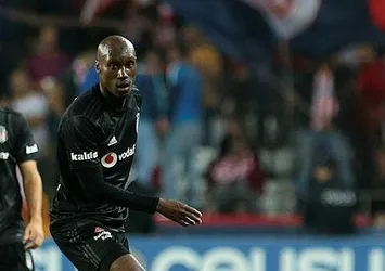 Beşiktaş'ta Atiba takımla çalıştı