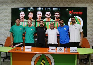 Corendon Alanyaspor 5 futbolcuyla nikah tazeledi