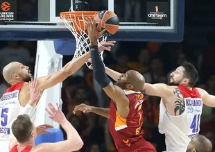 Galatasaray, CSKA'ya boyun eğdi