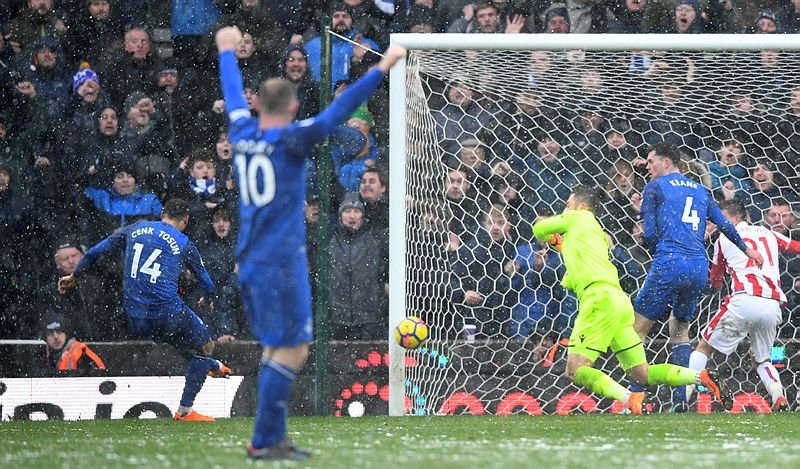 Ada basınından Cenk Tosun’a övgüler