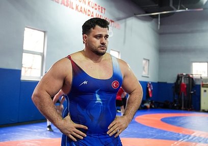 Rıza Kayaalp yarı finalde!