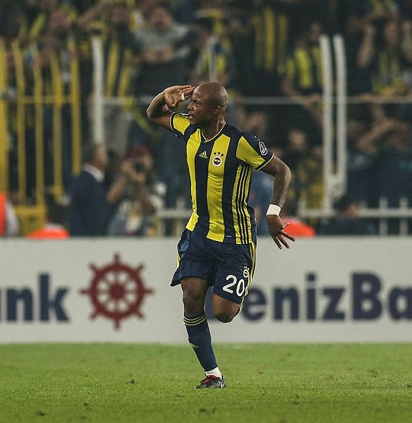 Fenerbahçe’ye Ayew’den kötü haber!