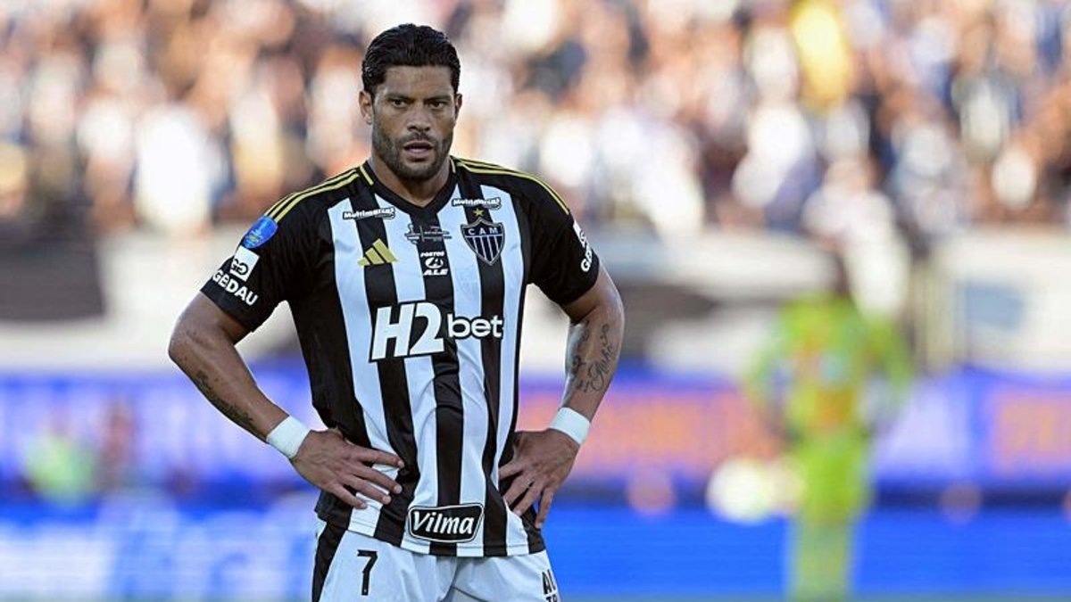 Hulk'tan inanılmaz frikik golü!