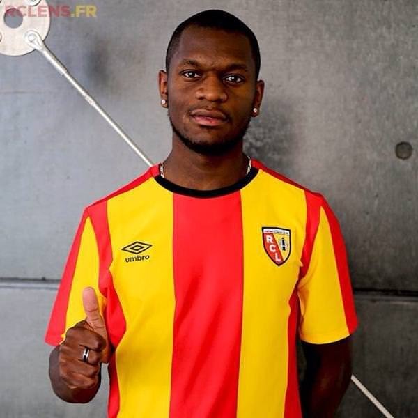 Dünyada biten transferler