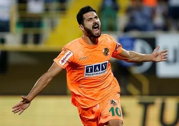 Beşiktaş'tan yerli harekatı! İlk hedef Emre Akbaba