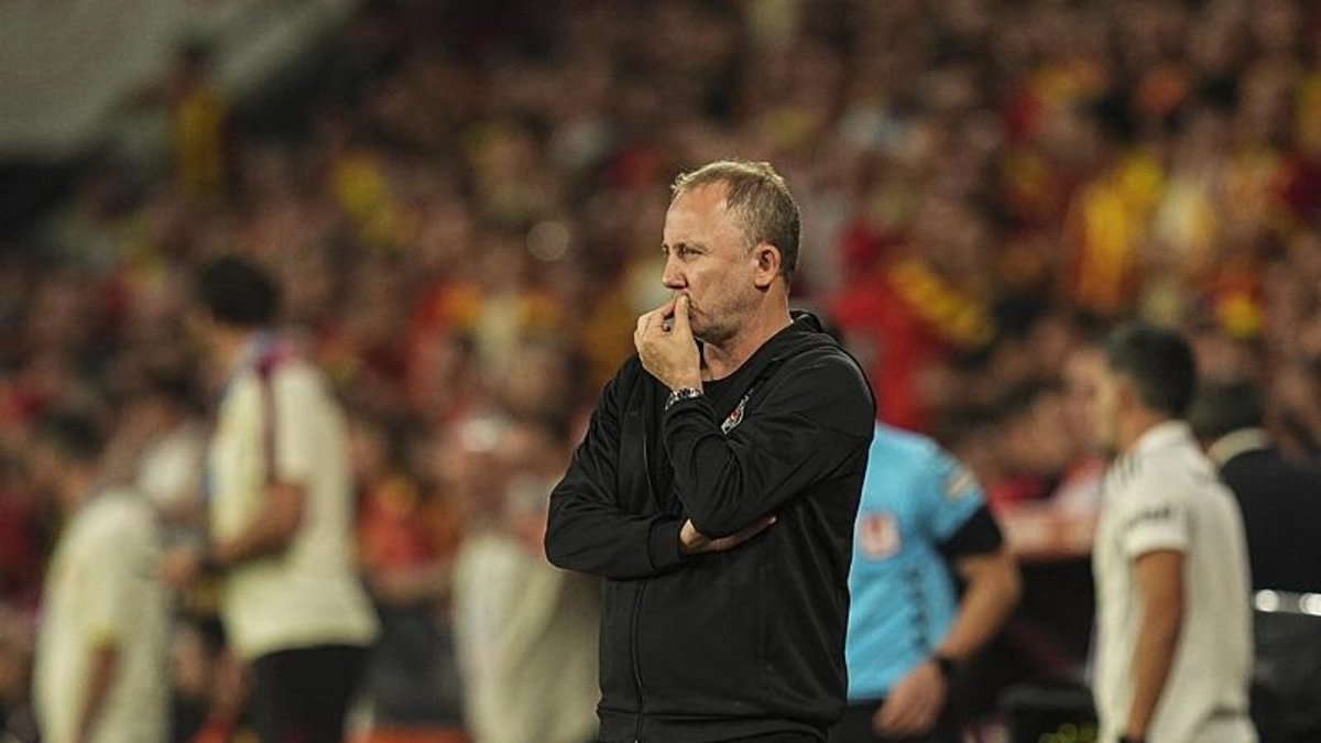 Beşiktaş'ta kriz var! Zecorner Kayserispor maçında... Beşiktaş'ta kriz var! Zecorner Kayserispor maçında...