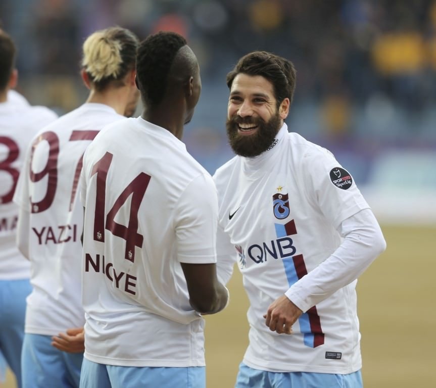 Osmanlıspor-Trabzonspor karşılaşmasından kareler