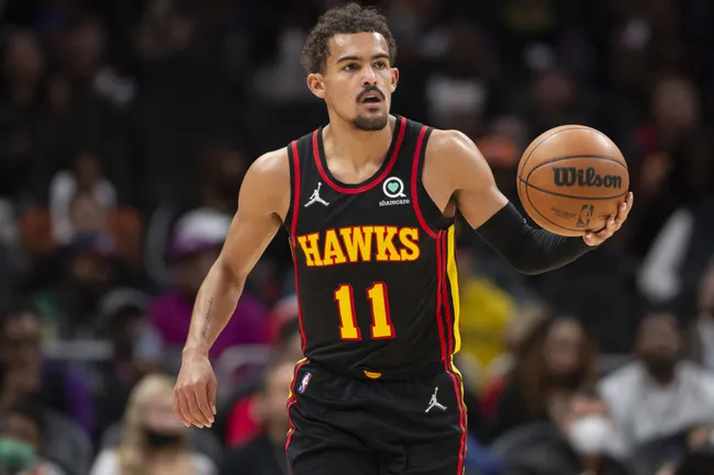 NBA'de haftanın oyuncuları Trae Young ve Devin Booker oldu! - 1