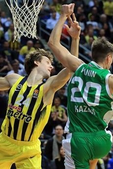 Fenerbahçe, Unics Kazan'a takıldı