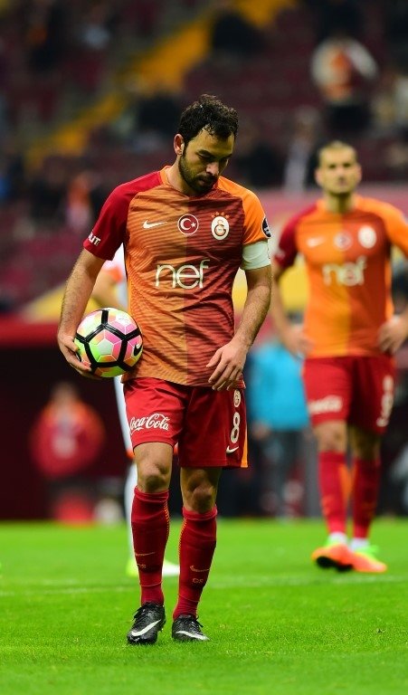 Selçuk İnan’da yolcular arasında!