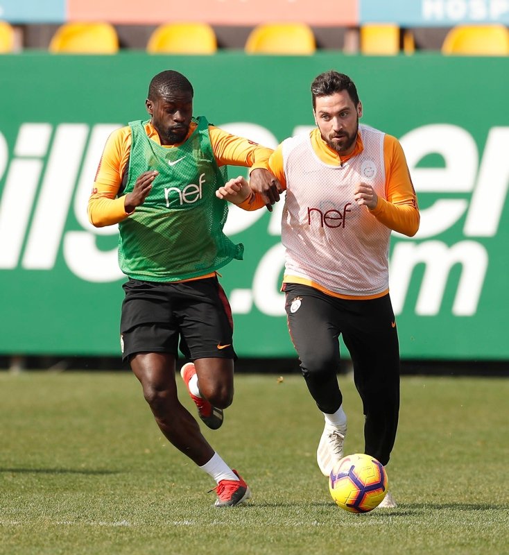 Galatasaray’da Sinan Gümüş depremi! F.Bahçe ile görüştü...