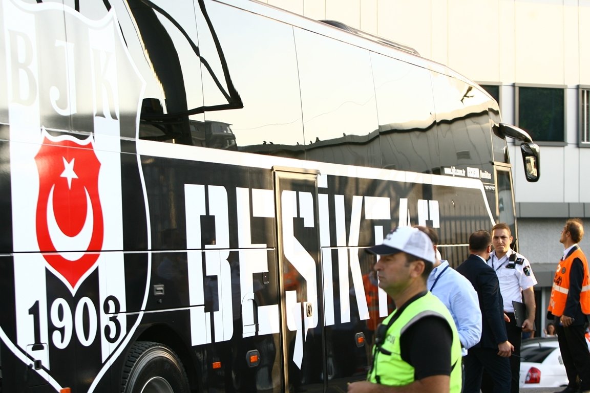 Kadıköy’de beyaz tribün!