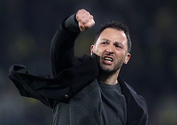 Tedesco yerinde duramadı!