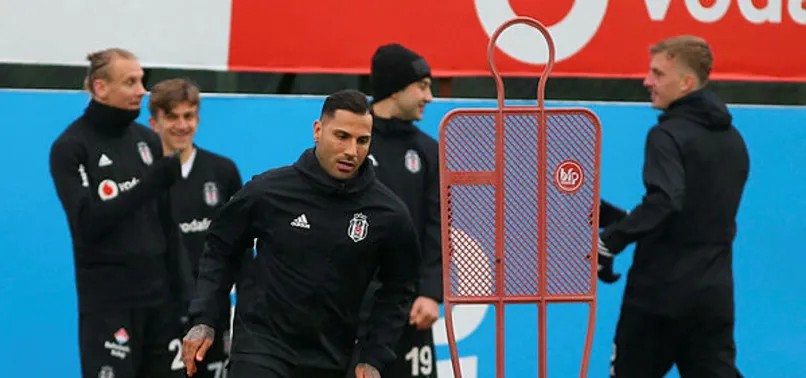 Beşiktaş, taktik ve şut çalıştı