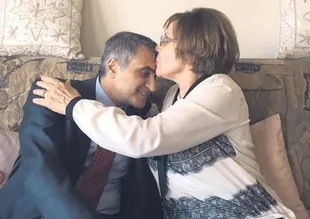 Artık ben de Beşiktaşlıyım, alnından öpüyorum