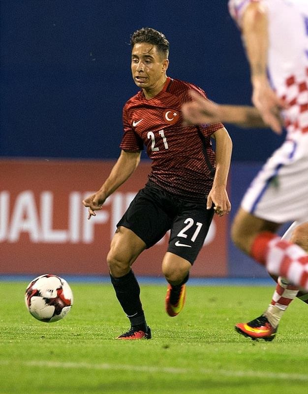 Kendine gel Emre! Yaptığın saygısızlık!