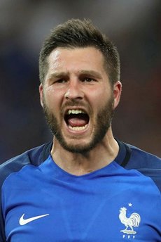 Fenerbahçe'de dört koldan golcü avı