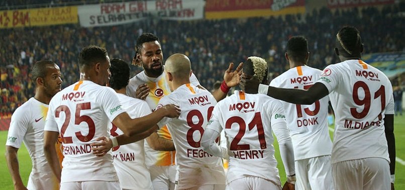 Aslan yaklaşıyor