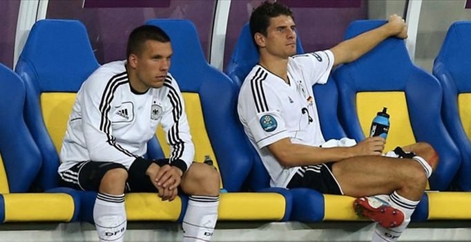 Gomez ve Podolski Fransa’ya gidiyor