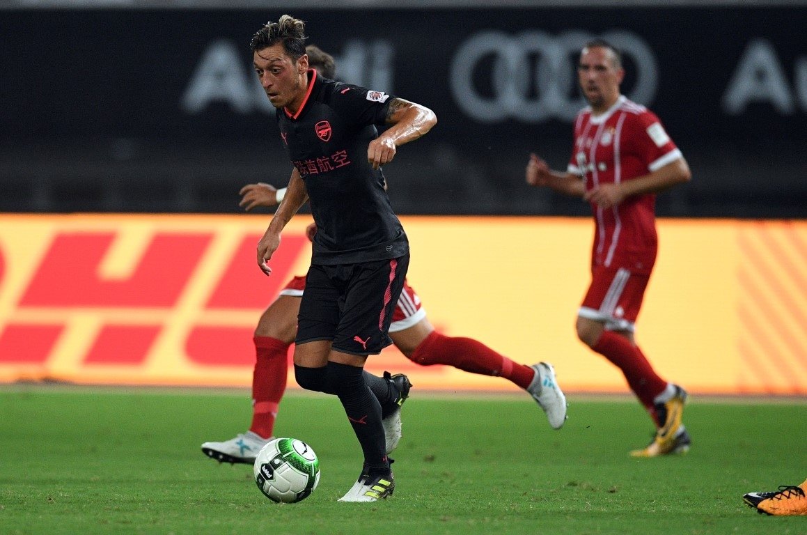 Barcelona’dan Mesut Özil bombası