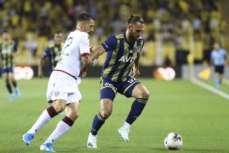 Emre Belözoğlu’ndan Ozan’a fırça!