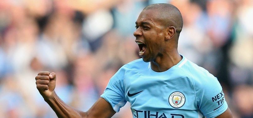 Fernandinho'dan kötü haber!