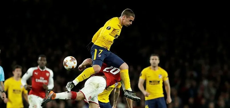 Mesut Özilli Arsenal fırsatı kaçırdı