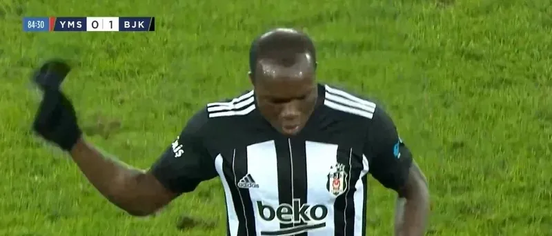Yeni Malatyaspor-Beşiktaş maçında Aboubakar'dan Sergen Yalçın'a tepki! Oyundan alınırken... - 1