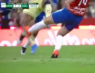 Eski Galatasaraylı yıldız feci sakatlandı!