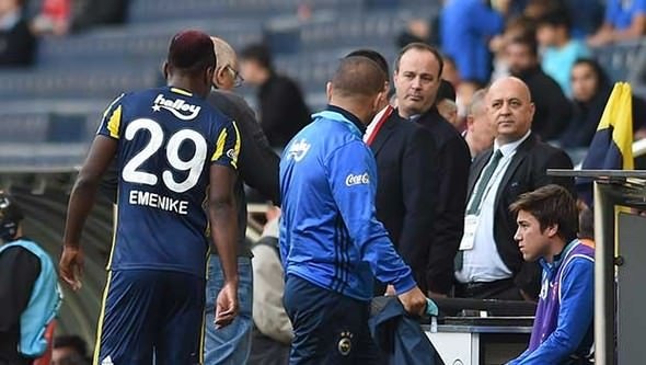 Advocaat’ın Emenike yorumu: Ne yaptığı umurumda değil