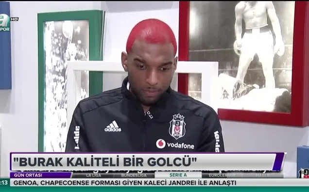 Ryan Babel: "Burak kaliteli bir golcü"