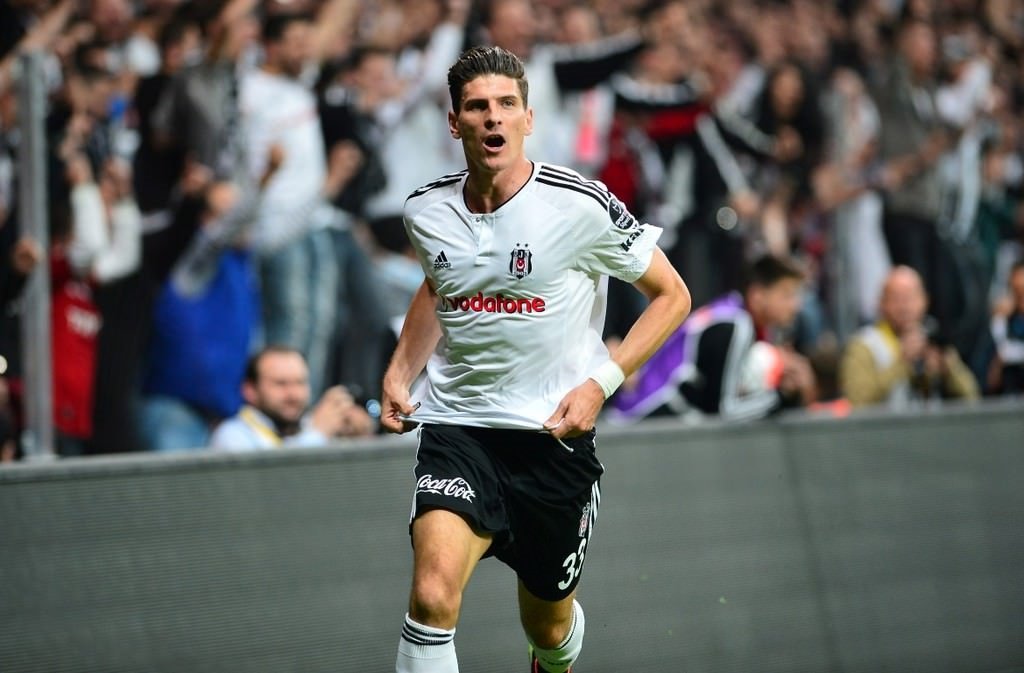 Beşiktaş, Mario Gomez için Mayıs’ı bekliyor