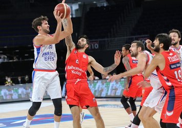 Anadolu Efes farklı kazandı