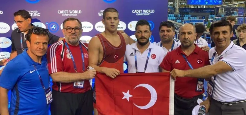 20 Yaş Altı Dünya Güreş Şampiyonası'nda Rıfat Eren Gıdak'tan gümüş madalya!